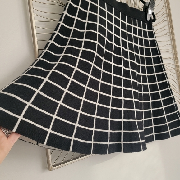 Ann Taylor Black White Windowpane Pull On Knit Sweater Skirt Size Small - Picture 3 of 5